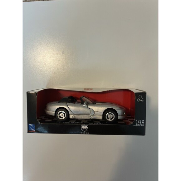 NewRay 1/32 scale, 1992 Dodge Viper rt/10 Die-Cast model. - Picture 2 of 5